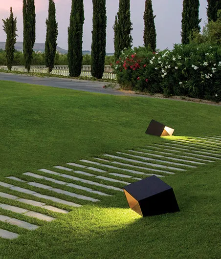 Break Outdoor Lamp