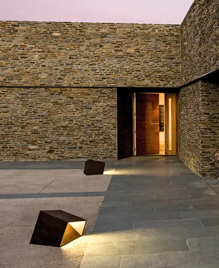 Break Outdoor Lamp