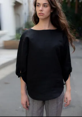 GA202 Split Top in Black